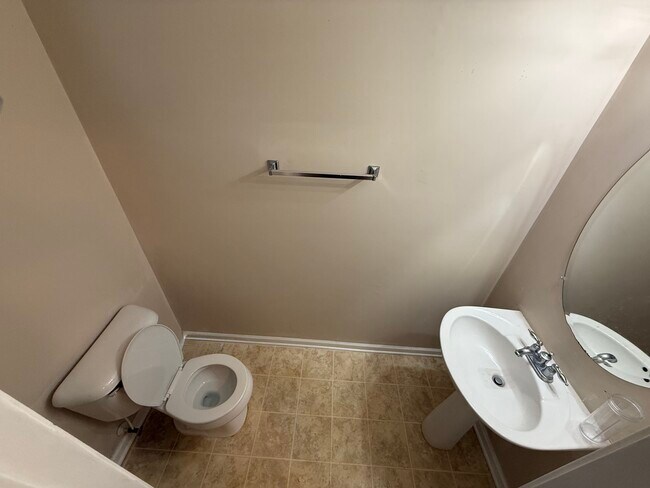 Photo - 460 Parkway Rd