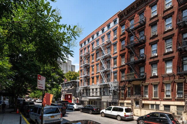 Photo - 228 E Second St