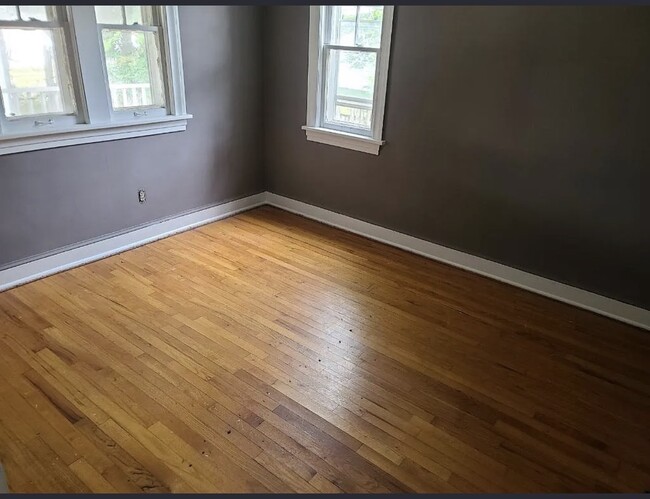 Photo - 2913 Fredrickson St