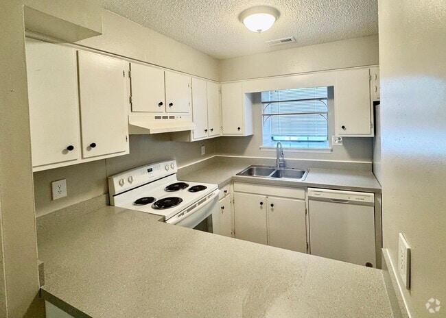 Building Photo - 4963 Brighton Ln Rental