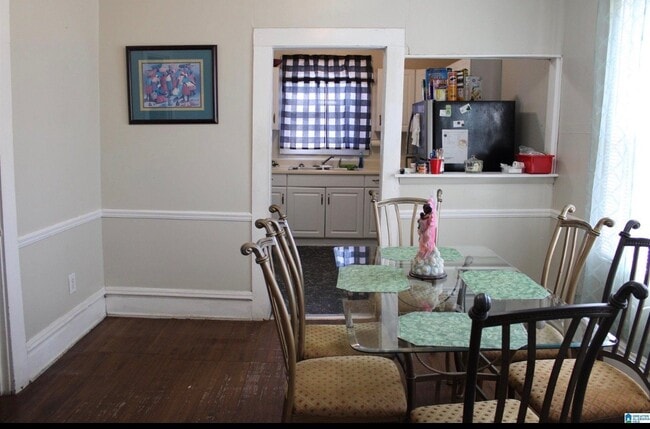 Photo - 1501 Clarendon Ave