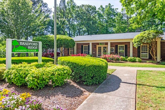 Bradford Ridge Apartments For Rent in Forest Park, GA