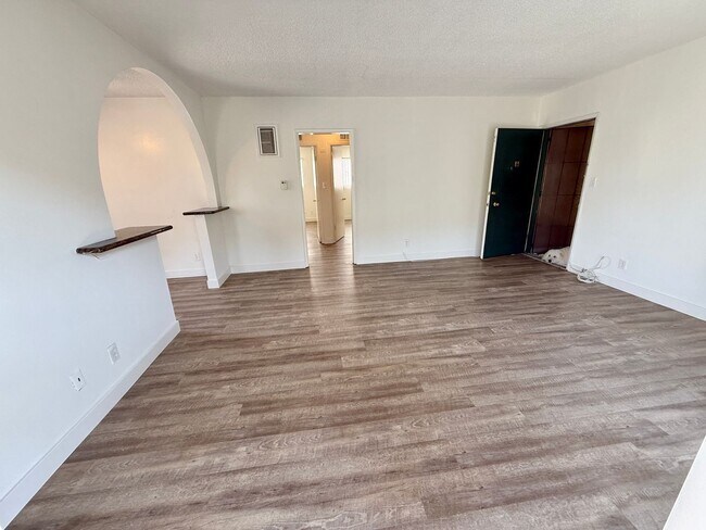 3545 Keystone Av Unit 4
