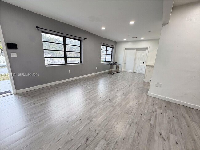 Photo - 14930 NW 16th Dr