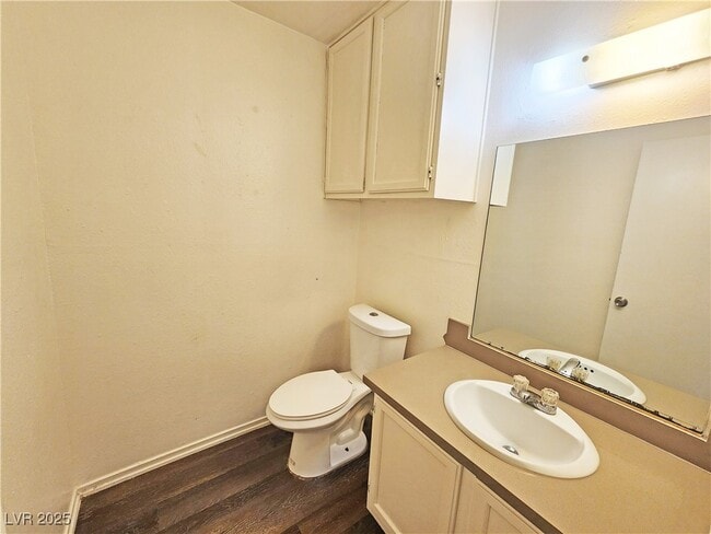 Photo - 2091 Sycamore Ave