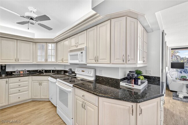 Photo - 4001 Gulf Shore Blvd N Unidad 105