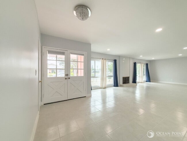 Newly Renovated Home for Rent in Thousand ... - Newly Renovated Home for Rent in Thousand ...