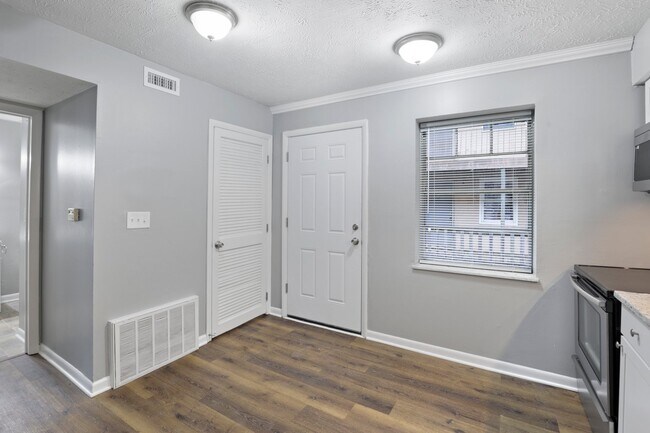 Concord Manor Apartments