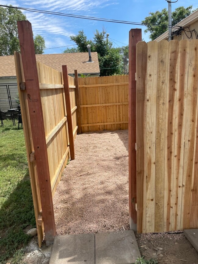 Privacy fence - 726 McKinley St Unit 726 McKinley st Sterling