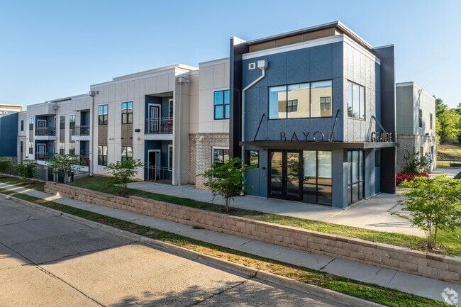 Building Photo - Bayou Grande Rental