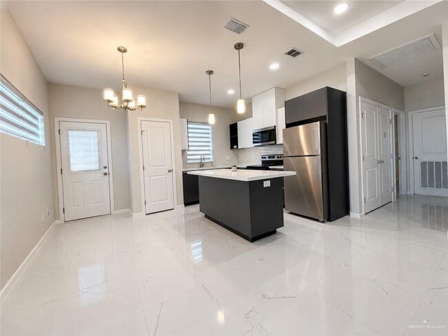 1428 E Iris Ave Unit 1