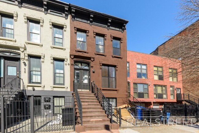 Building Photo - NO FEE! NEW 3 BED floor-thru in Bed Stuy B...