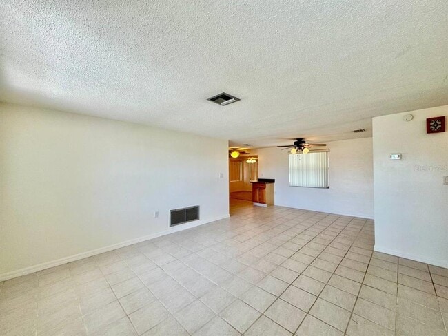 3131 Roxbury Dr