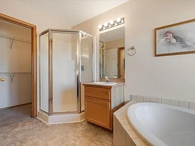 Photo - Want to live on a golf course with access ...