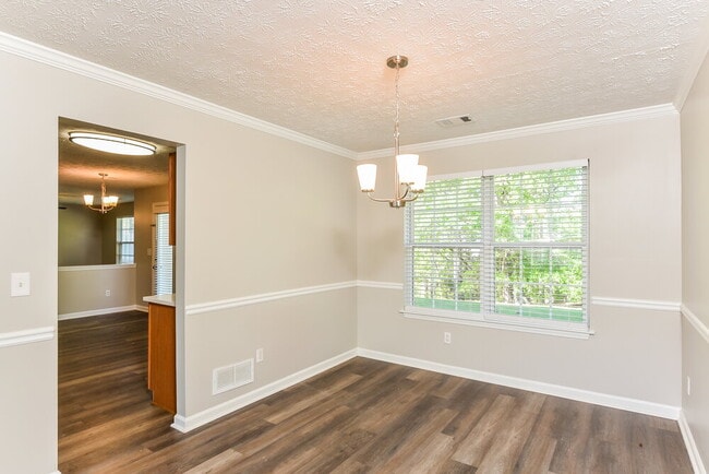 Photo - 2521 Meadow Pond Trail SW