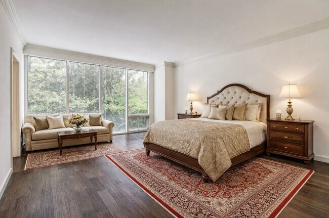 Photo - 121 N Post Oak Ln Unit 205