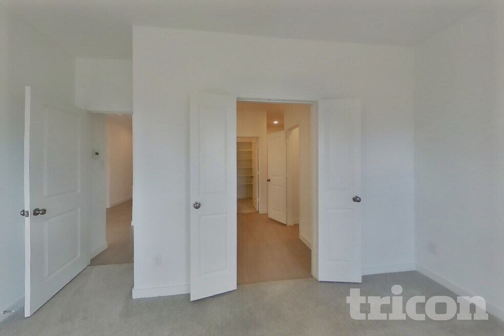 1820 Adams Dr