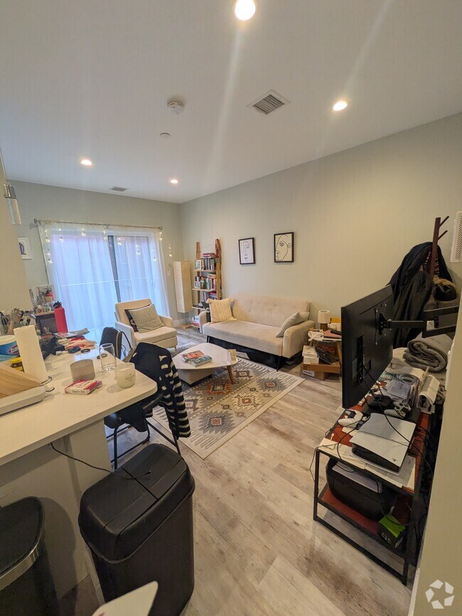 Building Photo - 1270 Boylston St Unit 8 Rental