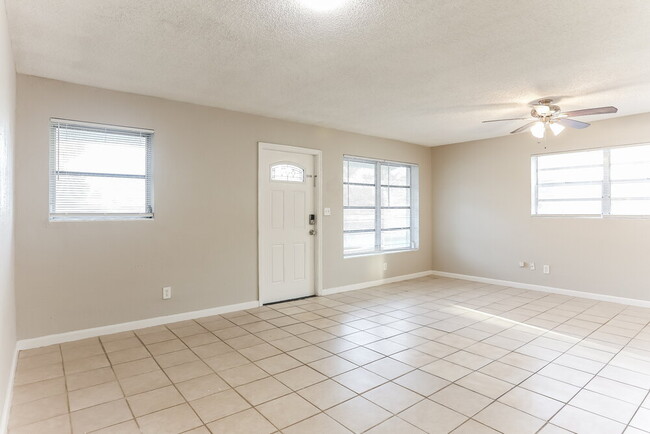 Photo - 610 NW 2nd Ave
