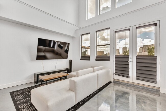 Photo - 2323 Polk St Unit 305
