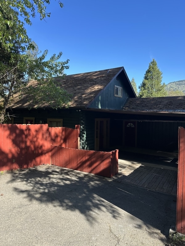 Photo - 4550 Rogue River Hwy