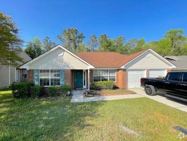Building Photo - 3 BED | 2 BATH | NEWLY RENOVATED Rental