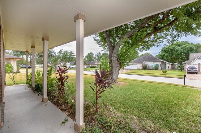 15707 Caprock Dr