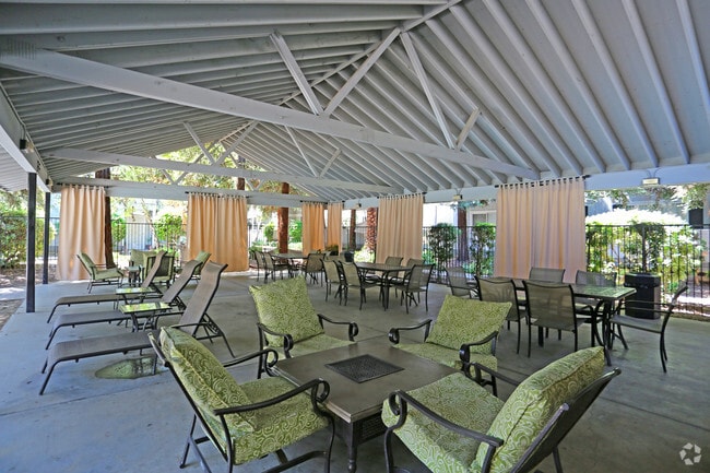 Community Area - Willowbrook Apartments