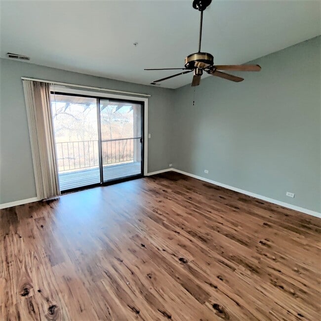 21W581 North Ave