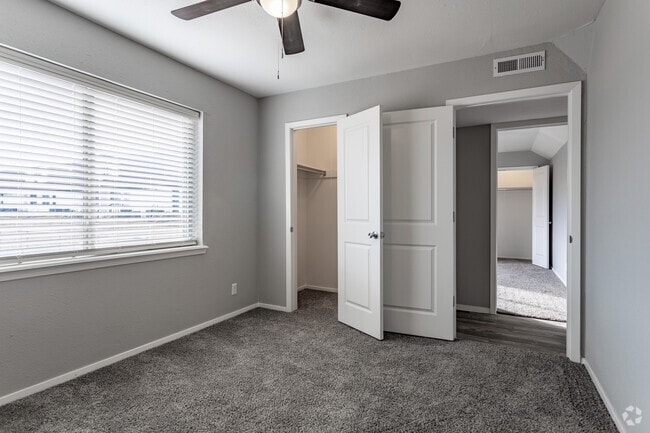 2BR, 1BA - B3