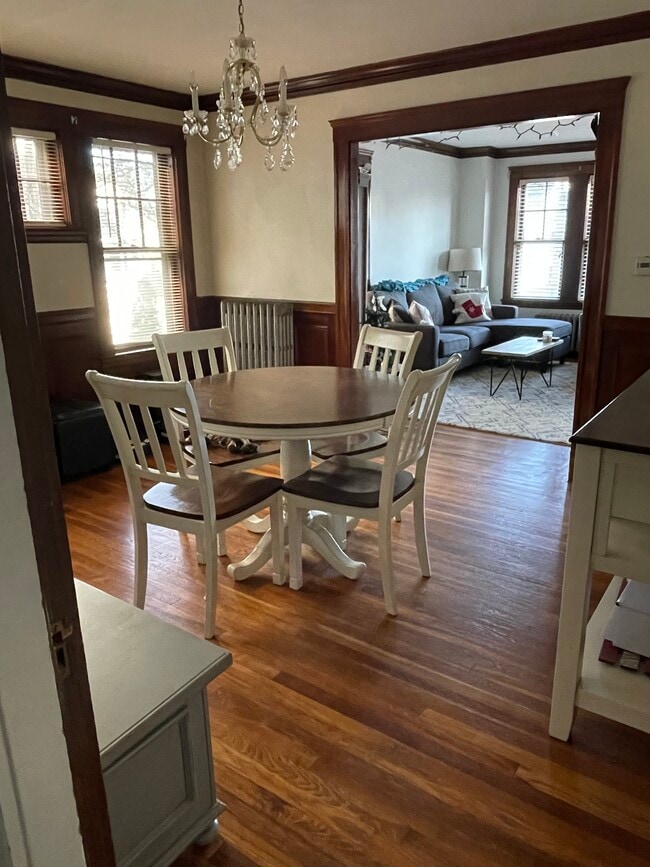 Photo - 1575 Centre St