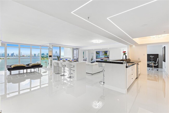 Photo - 1900 Sunset Harbour Dr Unidad 2002/4 Rental