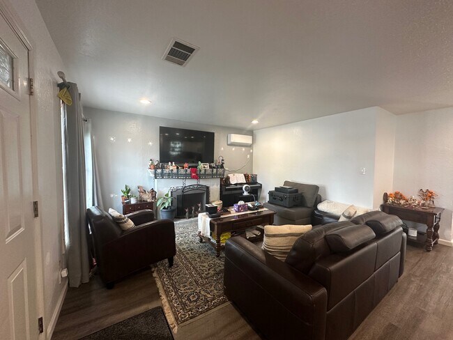 Photo - 2464 Pepper Dr