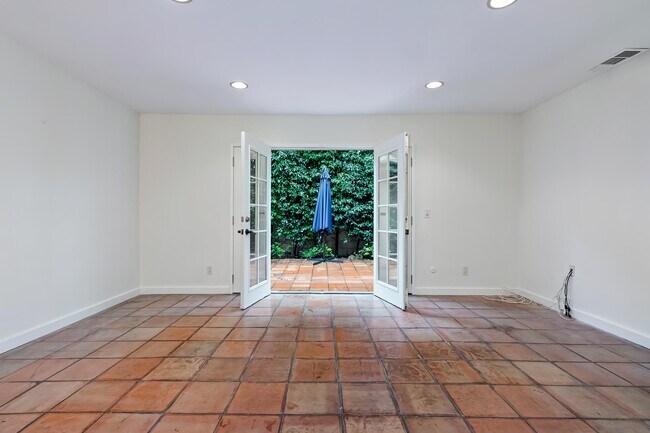 Photo - 430 N Harper Ave