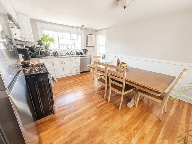 Photo - 68 Pleasant St Unidad 2