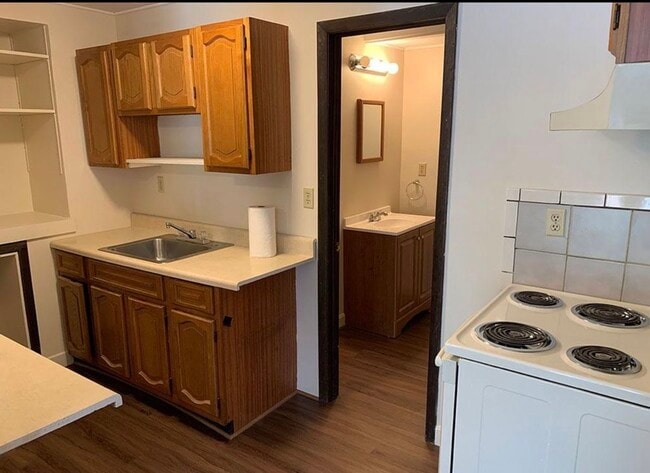 14 James Foster Rd Unit A
