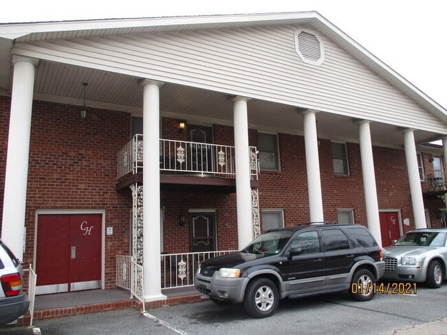 Building Photo - 2144 S Main St Unit 2144
