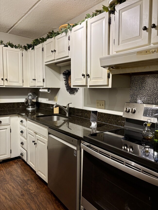 Photo - 2500 Mystic Valley Pky Unidad 805