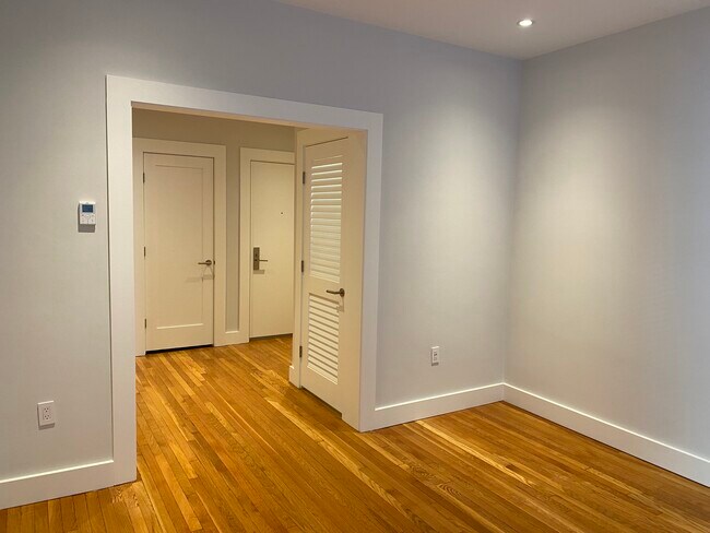 Photo - 18 Forest St Unidad 43