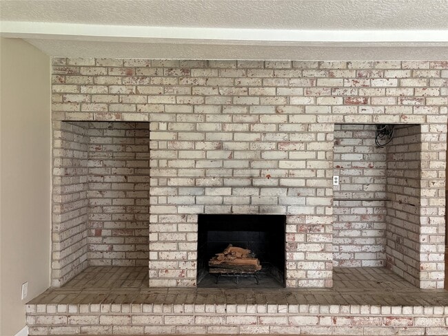 Photo - 16610 Forest Bend Ave