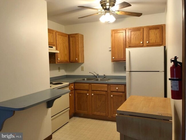 Photo - 358 Main St Unit 3