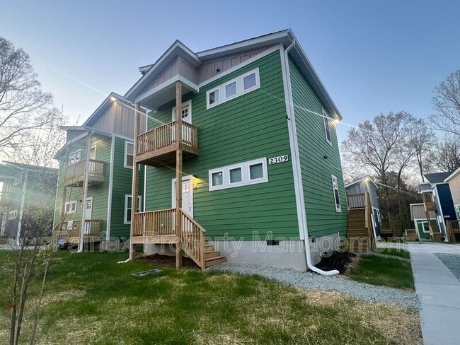 Building Photo - 2309 Owen St Unit Apt. B