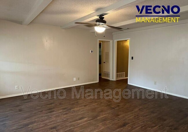 Photo - 3643 Richwood Dr Unit 1