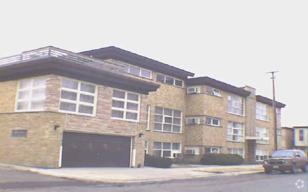 Photo - 7228-7238 W Armitage Ave