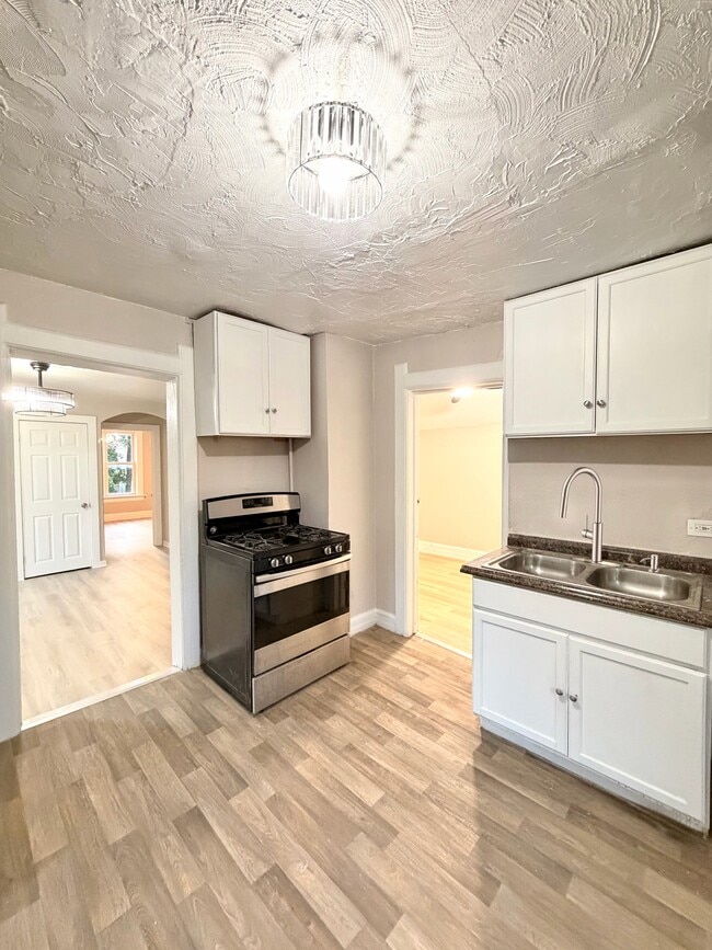 Photo - 3104 N Newhall St Unit 3104 N Newhall St