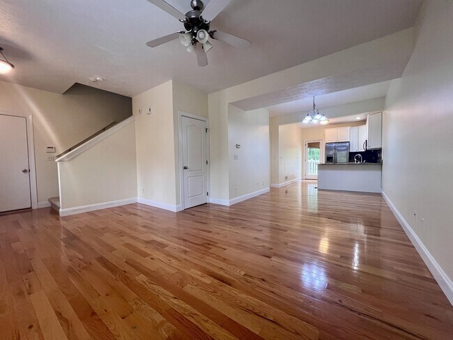 Photo - 304 Villa View Dr