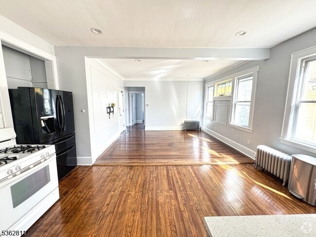 Building Photo - 215 Alexander St Unit 3 Rental