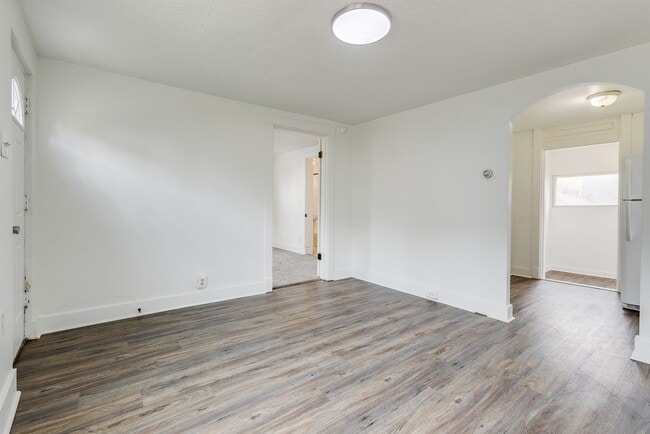 Photo - 424 William St Unit #1 (Bottom)