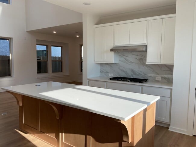 Photo - 29826 Ellwood Ln