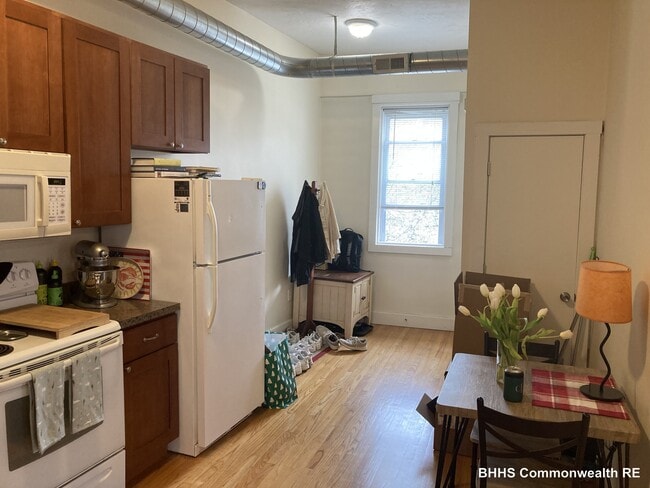 Photo - 205B Highland Ave Unit 2